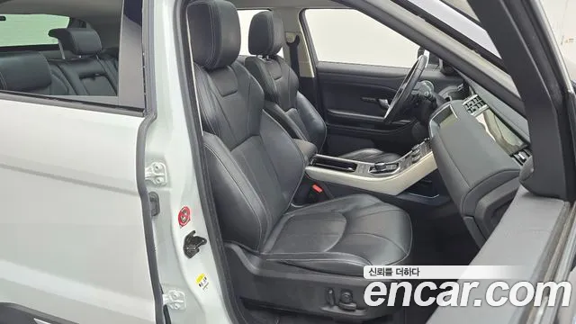 Land Rover Range Rover Evoque 2017 thumb 12