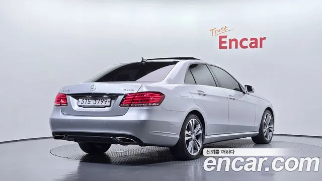Mercedes-Benz E-Класс 2014 thumb 2