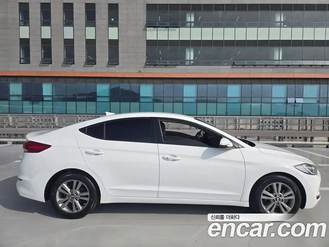 Hyundai Avante 2016 thumb 3