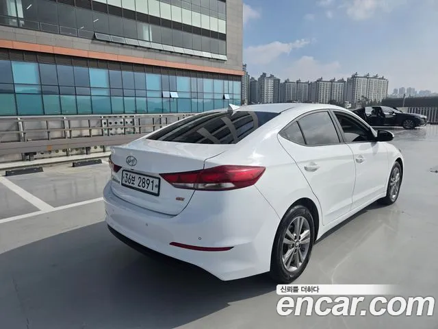 Hyundai Avante 2016 thumb 4