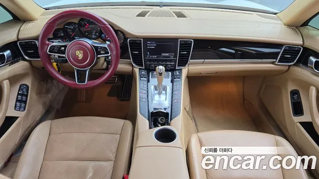 Porsche Panamera 2012 thumb 7