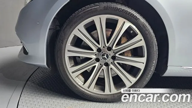 Mercedes-Benz E-Класс 2018 thumb 5