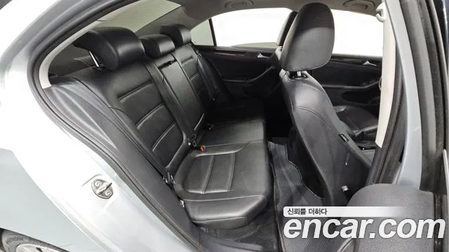 Volkswagen Jetta 2014 thumb 11
