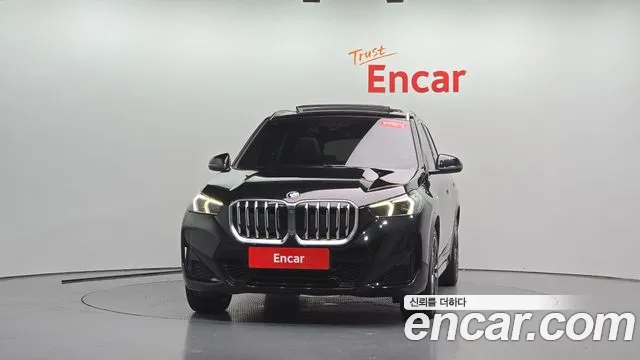 BMW X1 2023 thumb 2