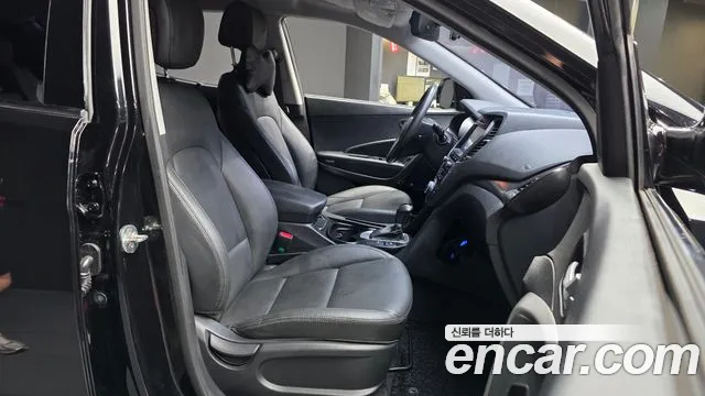 Hyundai Santa Fe 2017 thumb 10