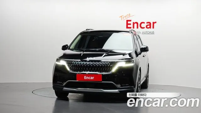 Kia Carnival 2023 thumb 2