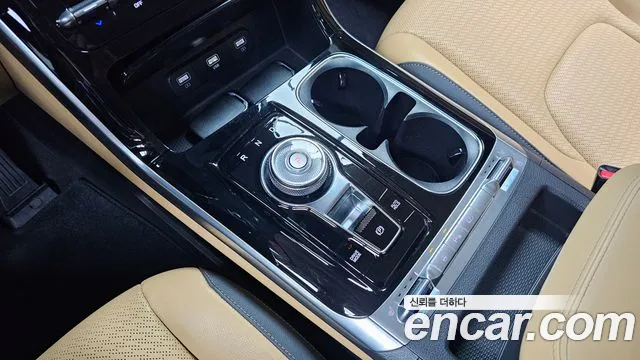 Kia Carnival 2023 thumb 8
