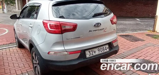 Kia Sportage 2010 thumb 2