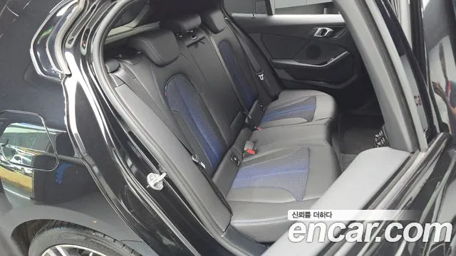 BMW 1-Series 2023 thumb 10