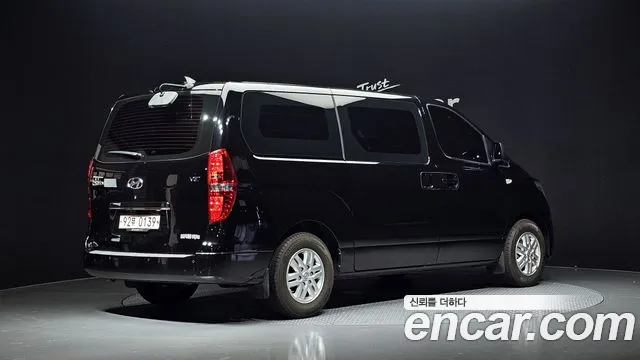 Hyundai Starex 2018 thumb 2