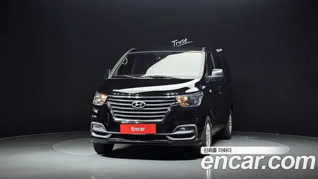 Hyundai Starex 2018 thumb 3