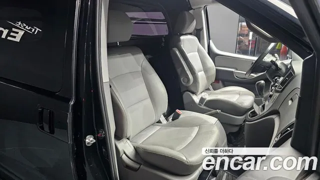 Hyundai Starex 2018 thumb 12