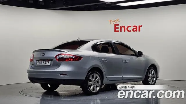 Renault-KoreaSamsung Fluence 2009 thumb 2