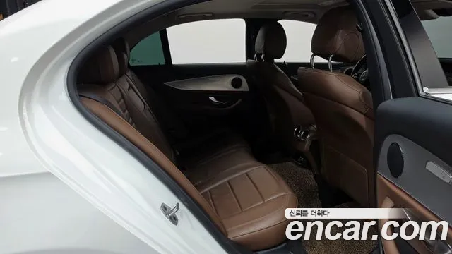 Mercedes-Benz E-Класс 2018 thumb 11