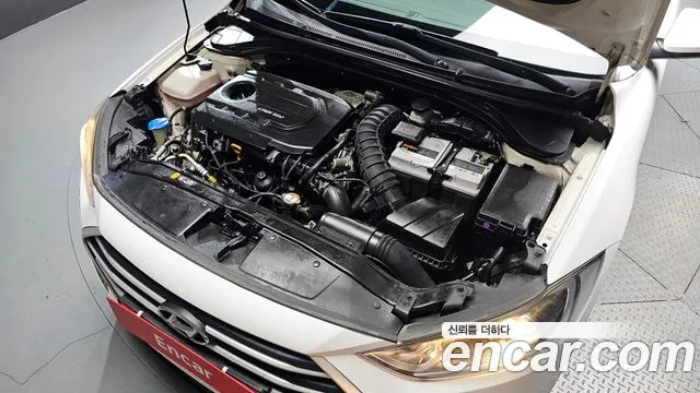 Hyundai Avante 2016 thumb 6
