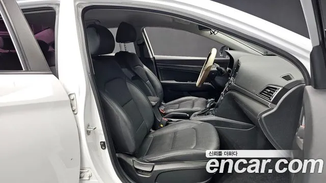 Hyundai Avante 2016 thumb 11