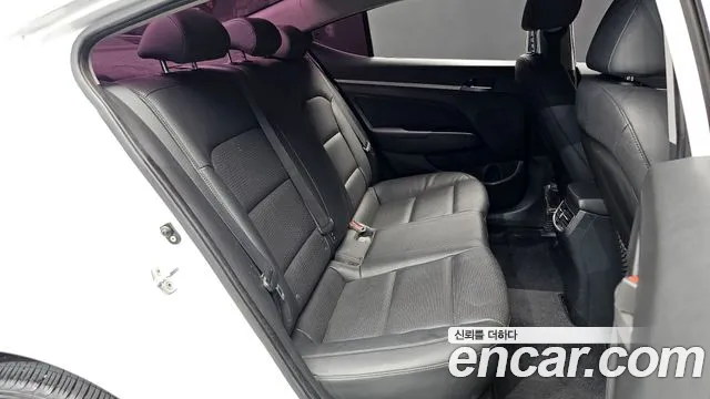 Hyundai Avante 2016 thumb 12