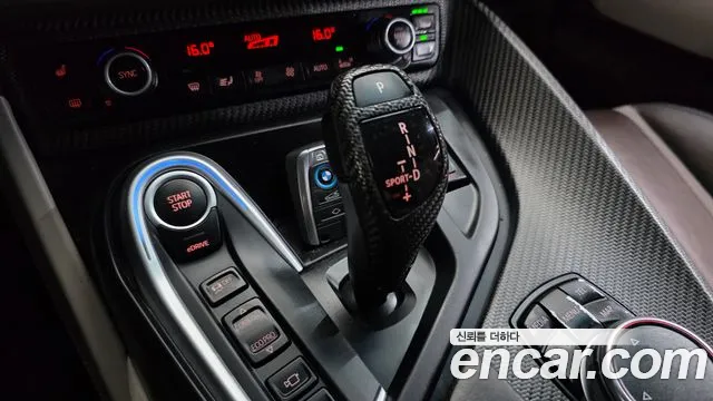 BMW i8 2016 thumb 9