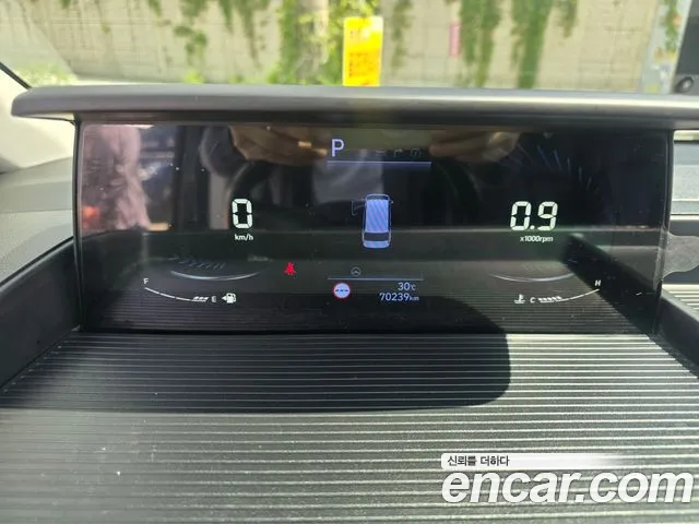 Hyundai Staria 2023 thumb 12
