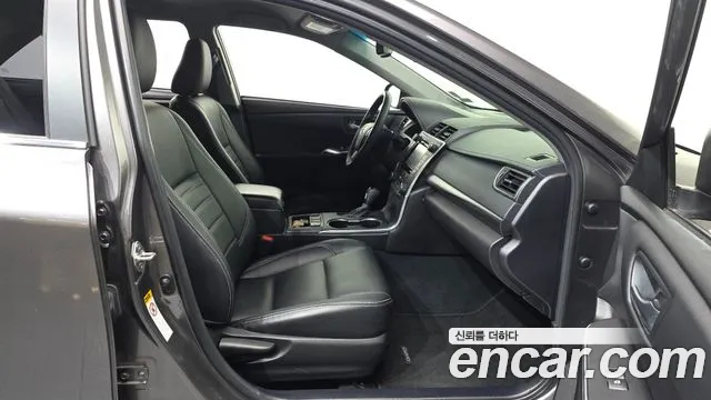 Toyota Camry 2017 thumb 11