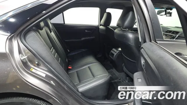 Toyota Camry 2017 thumb 12