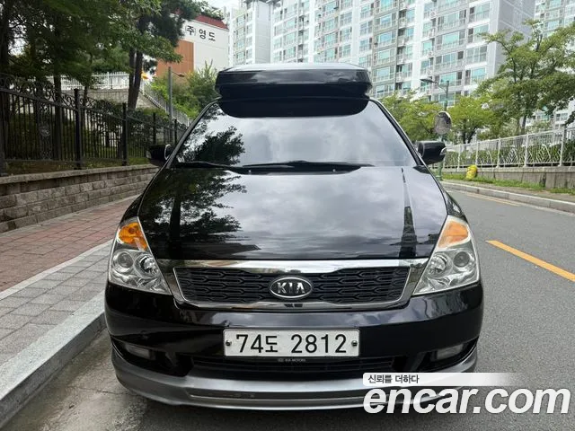 Kia Carnival 2012 thumb 3