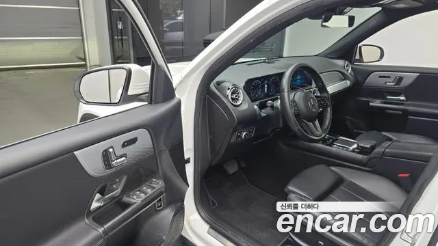 Mercedes-Benz GLB 2021 thumb 10