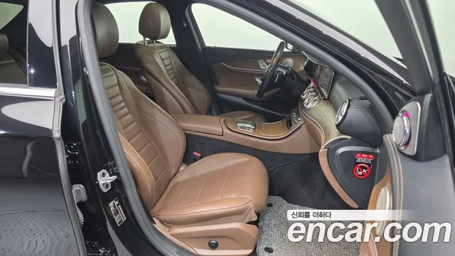 Mercedes-Benz E-Класс 2021 thumb 11