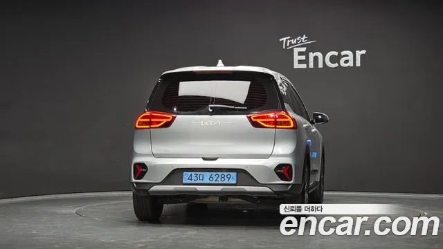 Kia Niro 2022 thumb 4