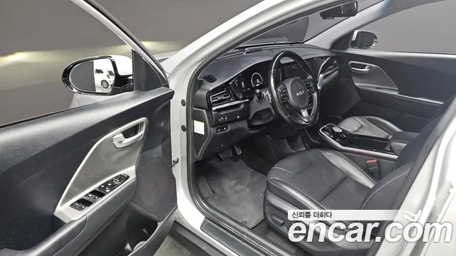 Kia Niro 2022 thumb 11