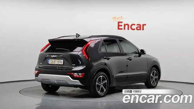 Kia Niro 2022 thumb 2