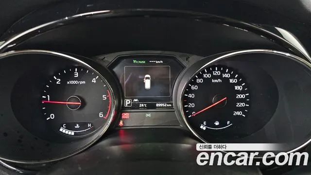 Kia Carnival 2017 thumb 8