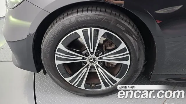 Mercedes-Benz E-Класс 2025 thumb 5