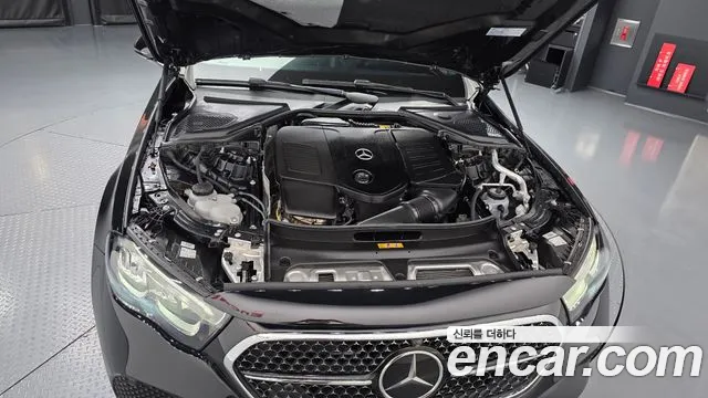 Mercedes-Benz E-Класс 2025 thumb 6