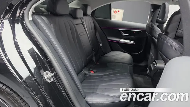 Mercedes-Benz E-Класс 2025 thumb 12