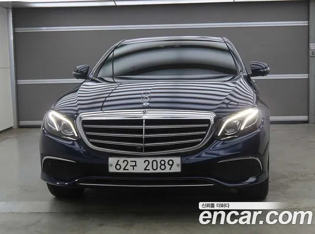 Mercedes-Benz E-Класс 2019 thumb 2