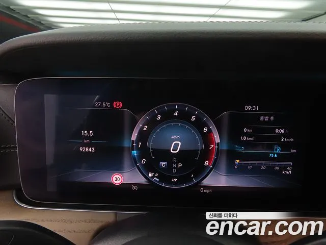 Mercedes-Benz E-Класс 2019 thumb 9