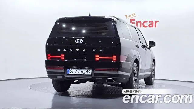 Hyundai Santa Fe 2025 thumb 4