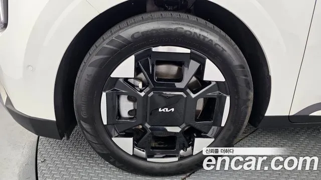 Kia Carnival 2024 thumb 5