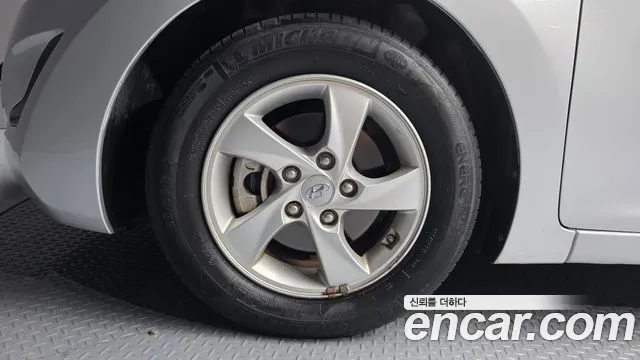 Hyundai Avante 2015 thumb 5