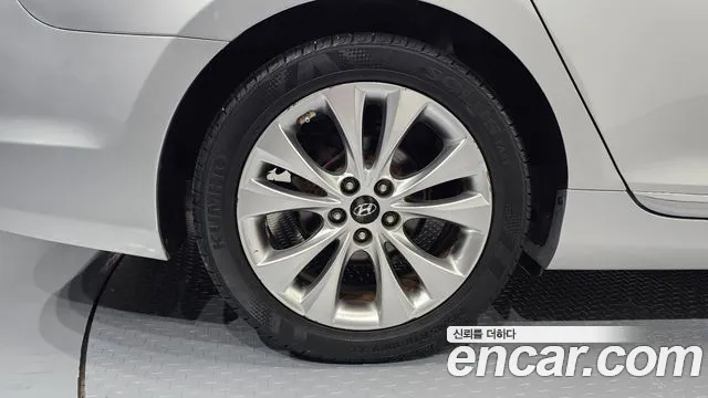 Hyundai Grandeur 2011 thumb 4