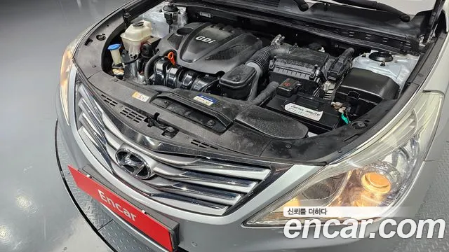 Hyundai Grandeur 2011 thumb 5