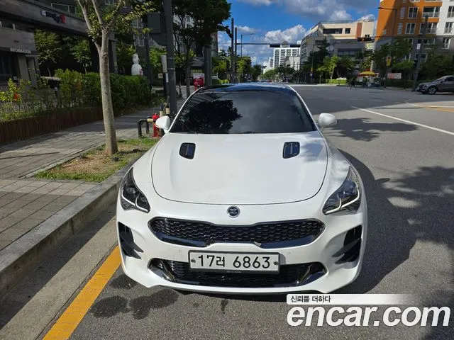 Kia Stinger 2018 thumb 2