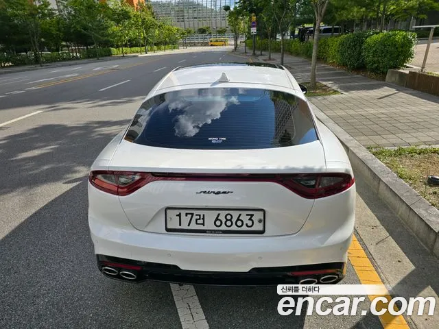 Kia Stinger 2018 thumb 8
