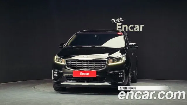 Kia Carnival 2019 thumb 3