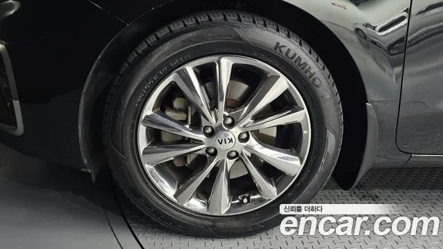 Kia Carnival 2019 thumb 5