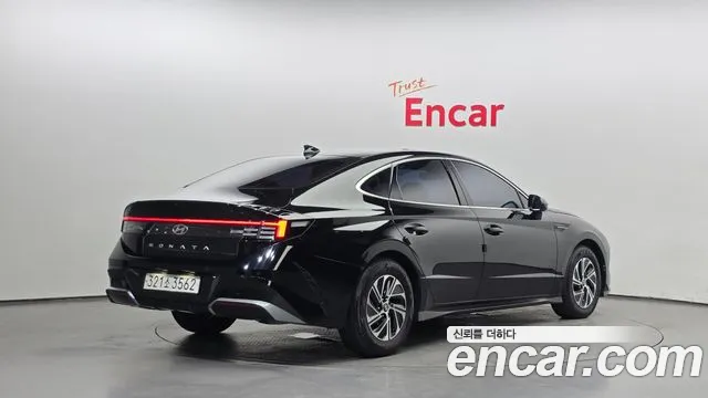 Hyundai Sonata 2023 thumb 2