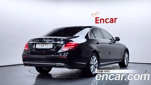 Mercedes-Benz E-Класс 2019 thumb 2