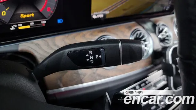Mercedes-Benz E-Класс 2019 thumb 9