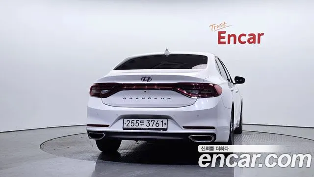 Hyundai Grandeur 2016 thumb 4